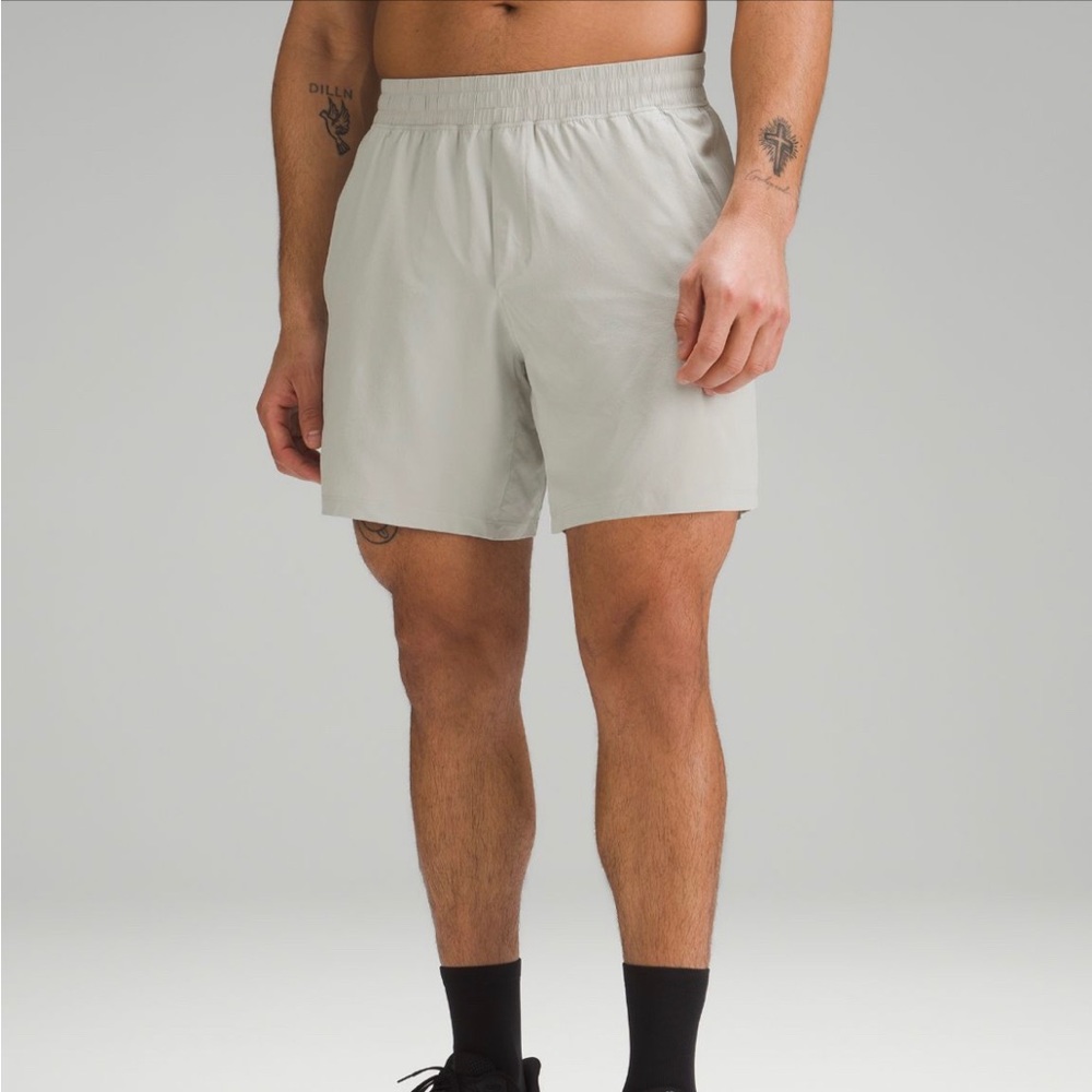 4TH RESTOCK Lululemon Men’s “Pace Breaker” Short 7” Inseam LL (L) *UPDATED*
